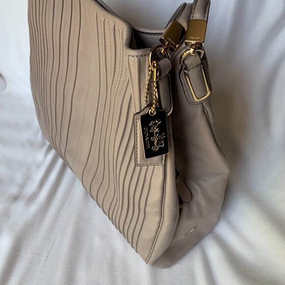 Coach Madison Phoebe Pinktuck Leather Shoulder Bag - Picture 2 of 11